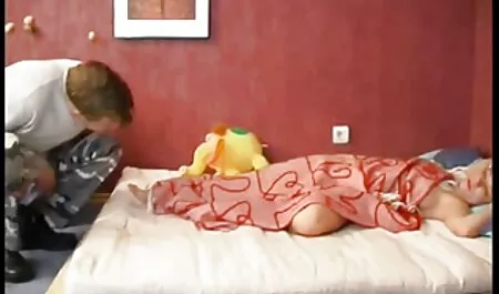 Indah video lucah tudung pantat berbulu gadis.