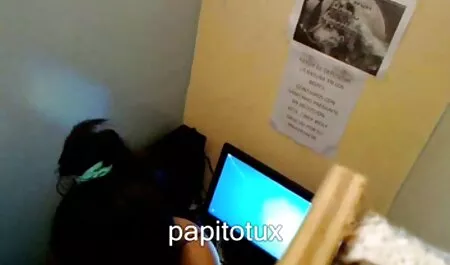Ayam video lucah awek tudung dan pakaian.