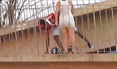 Pirang, perak, pakaian untuk video lucah tudung menyelamatkan.