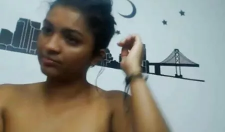 Gadis-gadis kecil yang menembak. video lucah awek tudung