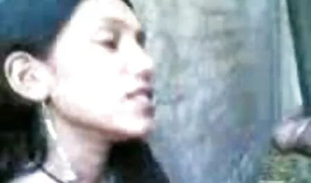 Bercinta dengan pacar tudung melayu lucah selepas urutan ringan.