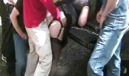 Letakkan kuda di kaus kaki. video lucah tudung