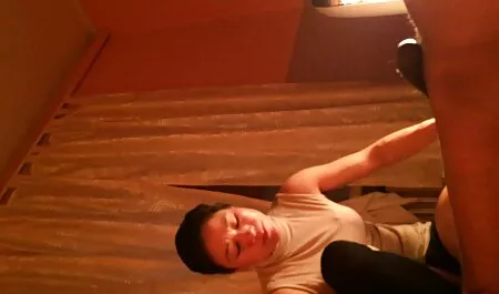 Sorak menggosok pantat dengan seorang pemain bisbol. video lucah awek tudung