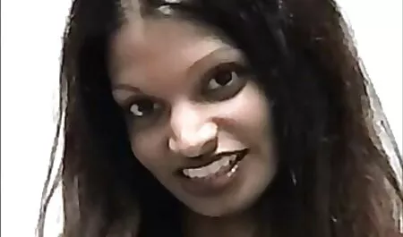 Putih milf makan seorang video lucah melayu tudung pria kulit hitam di tempat kerja.